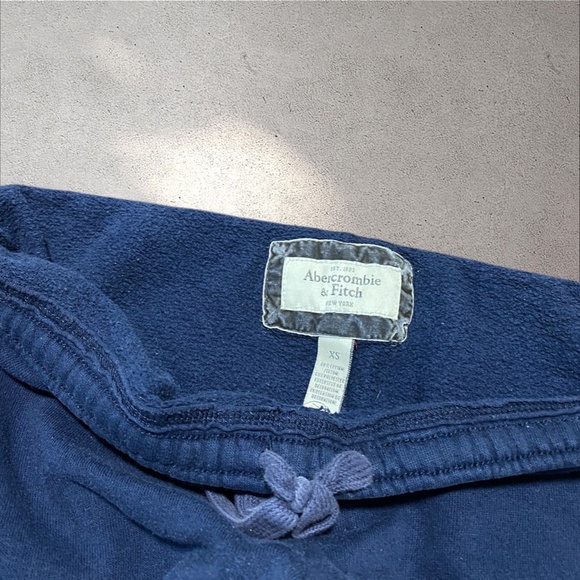 Abercrombie & Fitch Navy Blue Mini Shorts - Picture 4 of 7